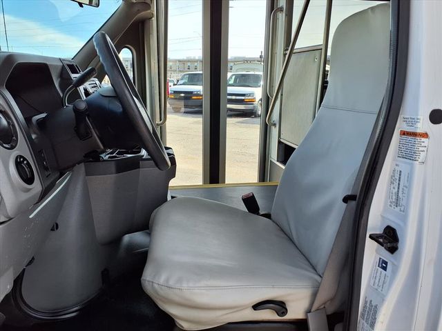 2019 Ford E-Series Cutaway 15 Passenger Shuttle Bus w/Wheelchair - 22942915 - 25