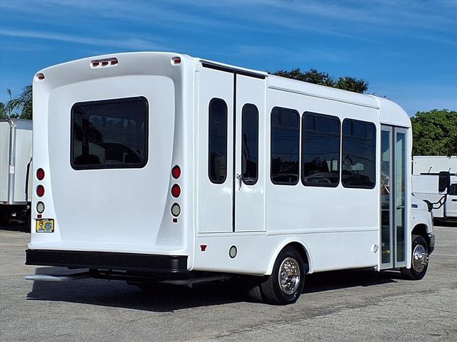 2019 Ford E-Series Cutaway 15 Passenger Shuttle Bus w/Wheelchair - 22942915 - 2
