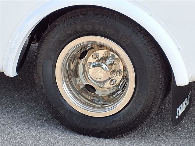 2019 Ford E-Series Cutaway 15 Passenger Shuttle Bus w/Wheelchair - 22942915 - 39