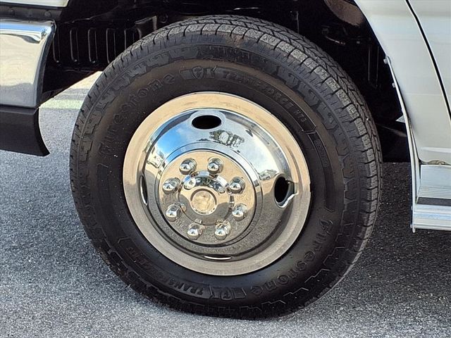 2019 Ford E-Series Cutaway 15 Passenger Shuttle Bus w/Wheelchair - 22942915 - 41