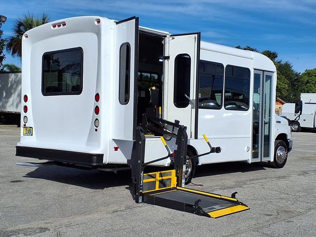 2019 Ford E-Series Cutaway 15 Passenger Shuttle Bus w/Wheelchair - 22942915 - 8