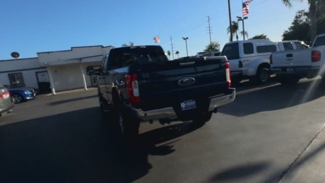 2019 Ford F250 Super Duty Crew Cab LARIAT 4X4 DIESEL NAV BACK UP CAM 1OWNER CLEAN - 22570036 - 6