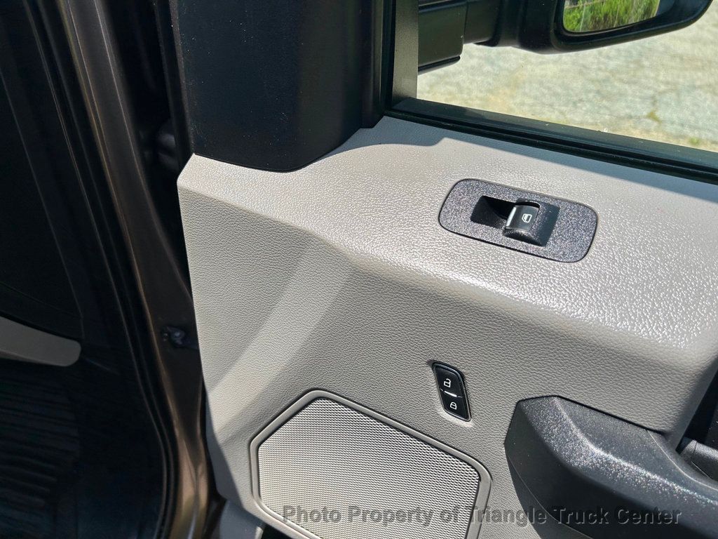 2019 Ford F250HD CREW CAB UTILITY! SUPER NICE UNIT! ++FINANCE OR LEASE! 100 PICTURES! - 22864544 - 53