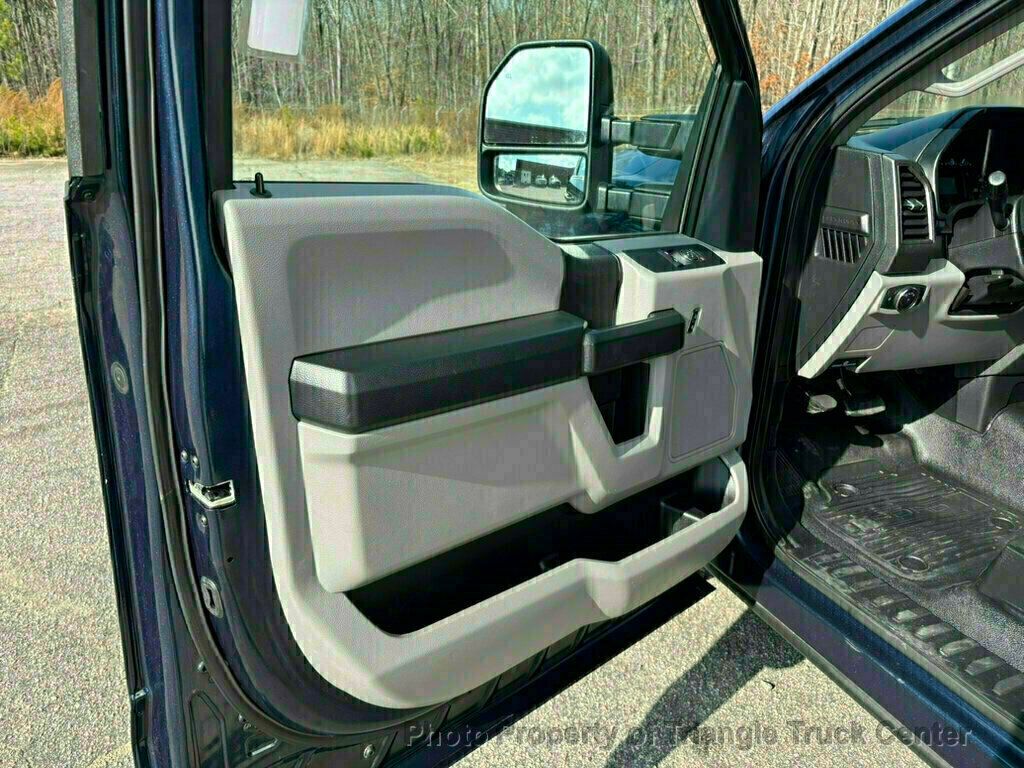2019 Ford F350HD JUST 16k MILES! ALUMINUM LIFT GATE! +POWER EQUIPMENT! FORD SYNC!  SUPER CLEAN UNIT! - 22947887 - 22