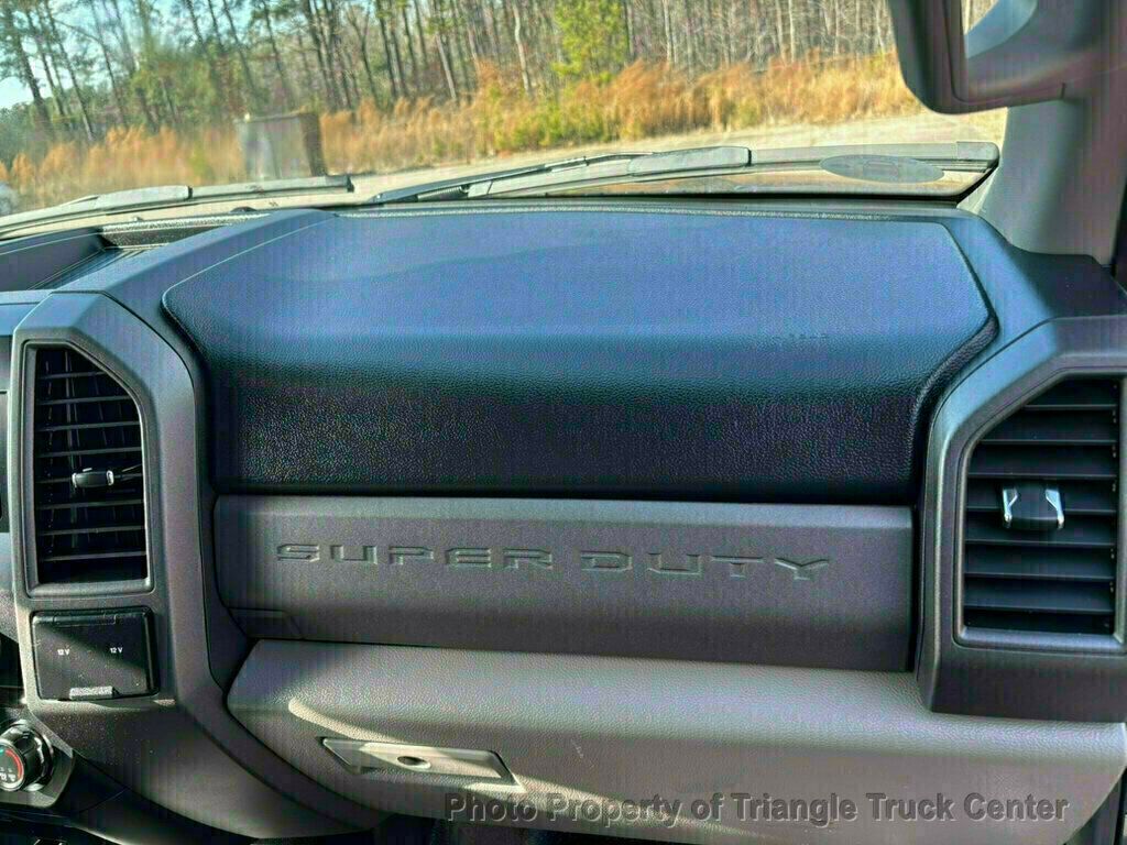 2019 Ford F350HD JUST 16k MILES! ALUMINUM LIFT GATE! +POWER EQUIPMENT! FORD SYNC!  SUPER CLEAN UNIT! - 22947887 - 31