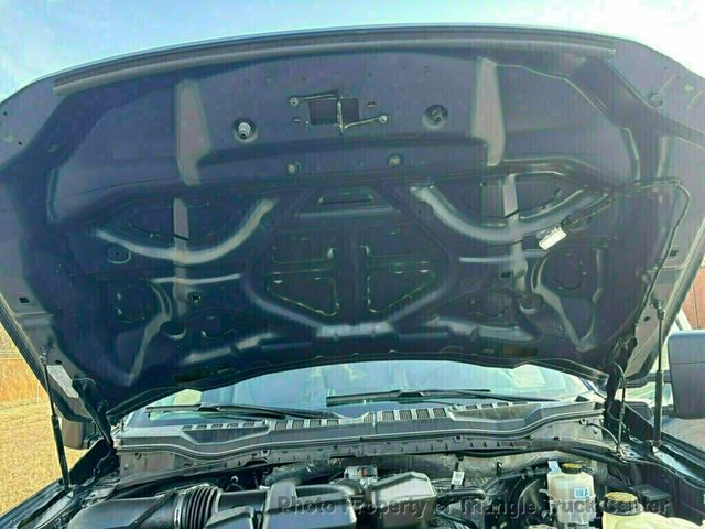 2019 Ford F350HD JUST 16k MILES! ALUMINUM LIFT GATE! +POWER EQUIPMENT! FORD SYNC!  SUPER CLEAN UNIT! - 22947887 - 35