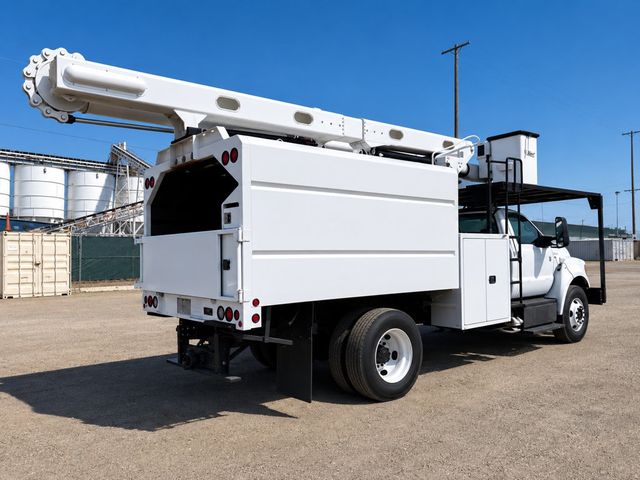2019 Ford F750 w/ Altec LR7 56, 56 ft  Forestry Bucket - 23065766 - 2
