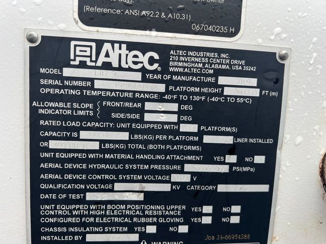 2019 Ford F750 w/ Altec LR7 56, 56 ft  Forestry Bucket - 23065766 - 33