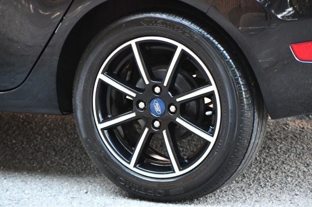 2019 Ford Fiesta SE Hatch - 23026826 - 9