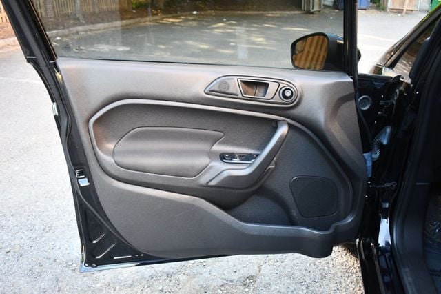 2019 Ford Fiesta SE Hatch - 23026826 - 12