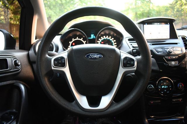 2019 Ford Fiesta SE Hatch - 23026826 - 16
