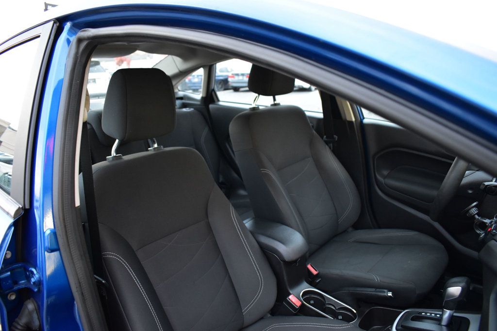 2019 Ford Fiesta SE Sedan - 22947182 - 16