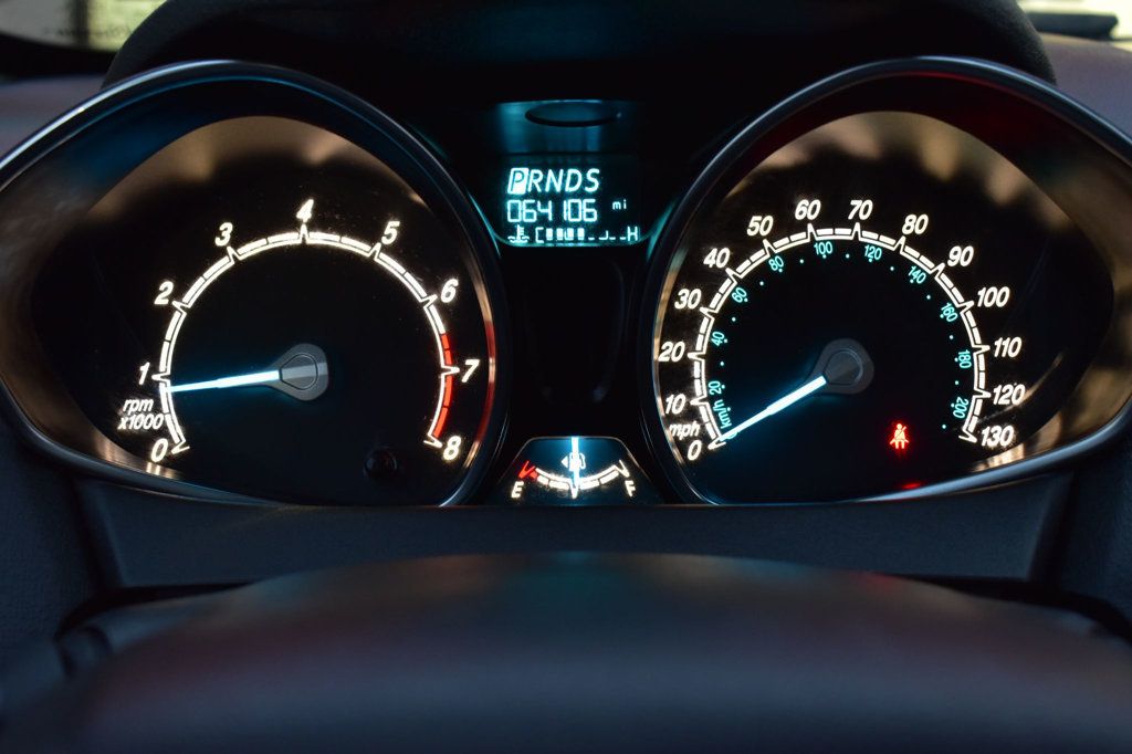 2019 Ford Fiesta SE Sedan - 22947182 - 25