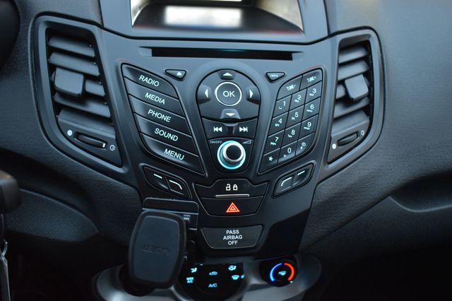 2019 Ford Fiesta SE Sedan - 22947182 - 27