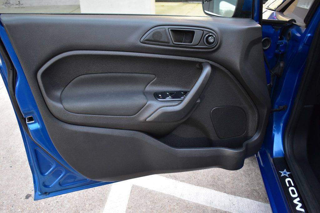 2019 Ford Fiesta SE Sedan - 22947182 - 39