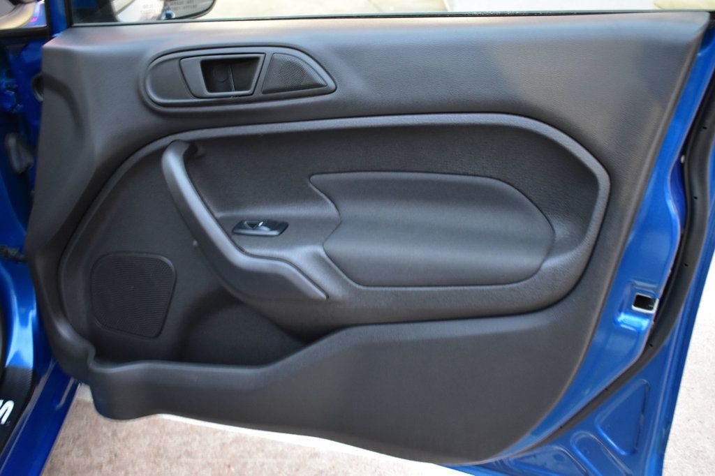 2019 Ford Fiesta SE Sedan - 22947182 - 40