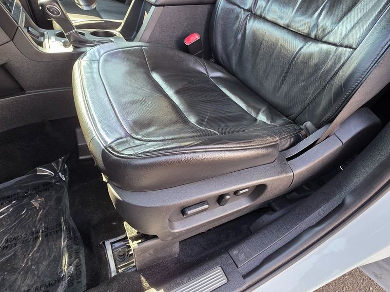 2019 Ford Flex Limited FWD - 22940244 - 16