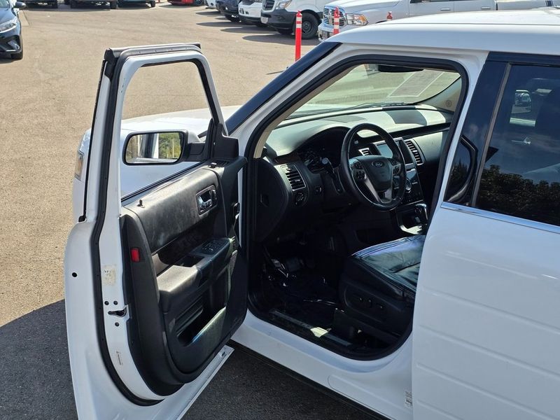 2019 Ford Flex Limited FWD - 22940244 - 39