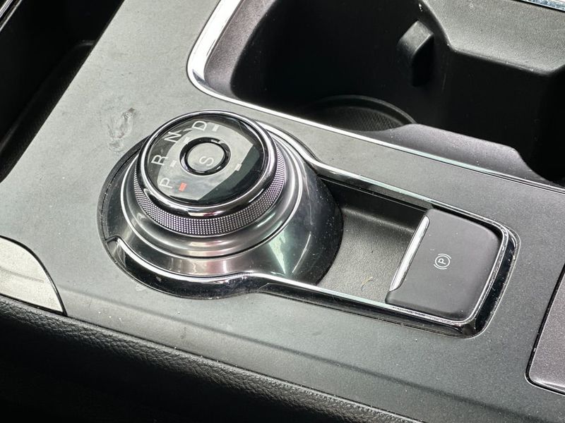 2019 Ford Fusion SE FWD - 23019690 - 18