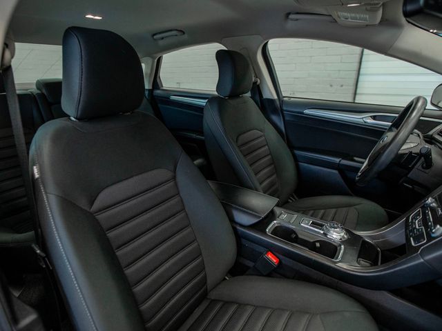 2019 Ford Fusion SE FWD - 22985430 - 18
