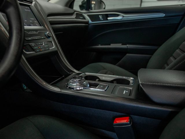 2019 Ford Fusion SE FWD - 22985430 - 19