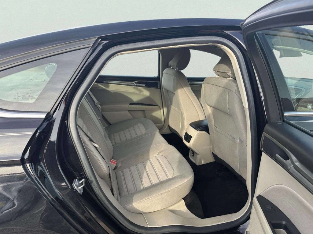 2019 Ford Fusion SE FWD - 22958717 - 11