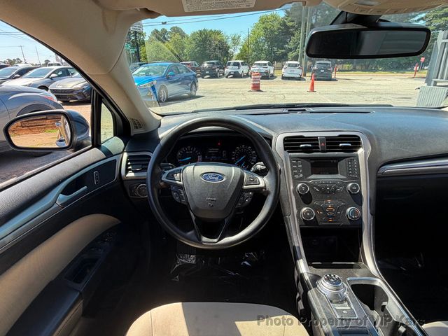 2019 Ford Fusion S FWD - 23028202 - 17