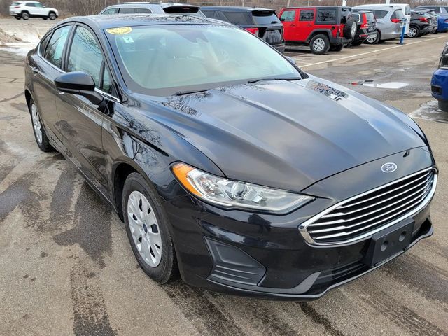 2019 Ford Fusion S Sedan 4D - 22985716 - 12