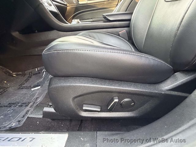 2019 Ford Fusion Energi Titanium FWD - 23027010 - 11