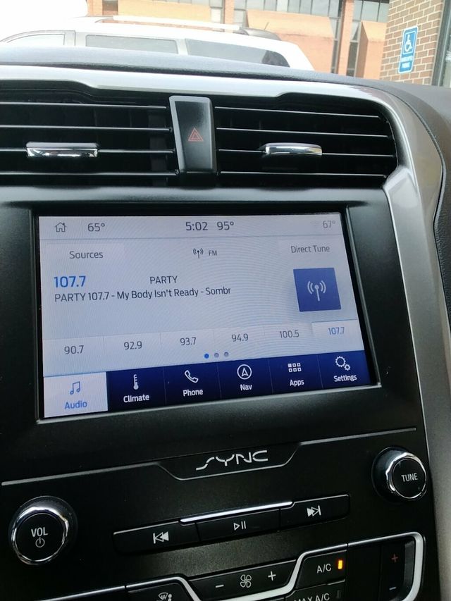 2019 Ford Fusion Hybrid SE FWD - 23046251 - 16