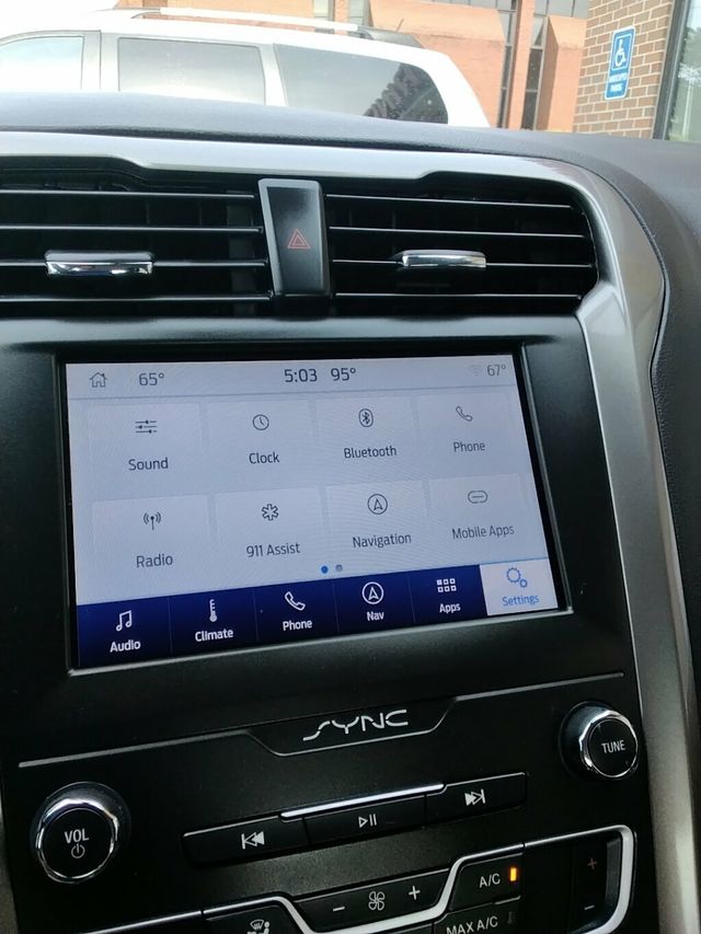 2019 Ford Fusion Hybrid SE FWD - 23046251 - 19