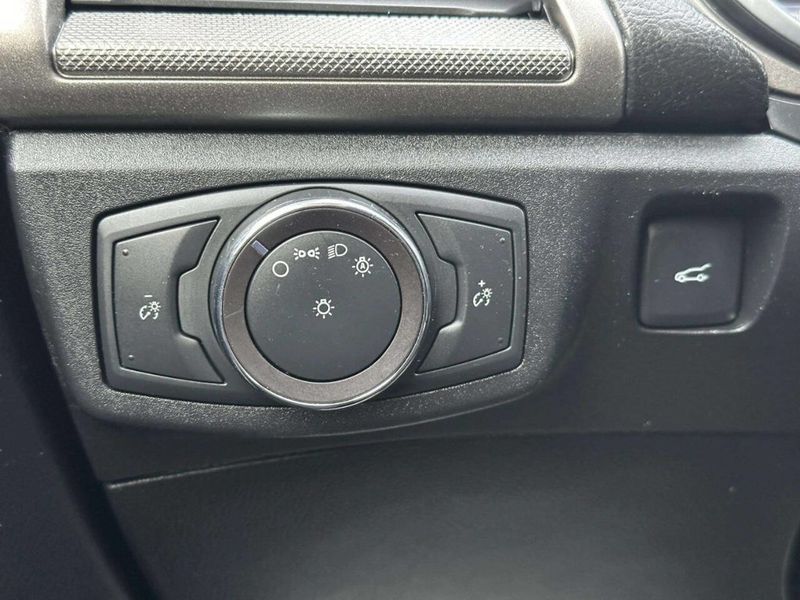 2019 Ford Fusion Hybrid SE FWD - 23025310 - 29