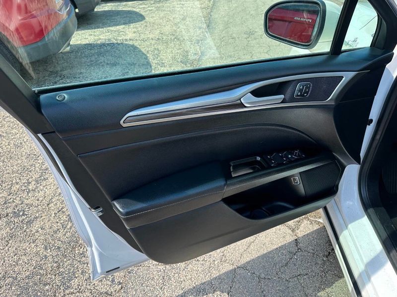 2019 Ford Fusion Hybrid SEL FWD - 22883874 - 10