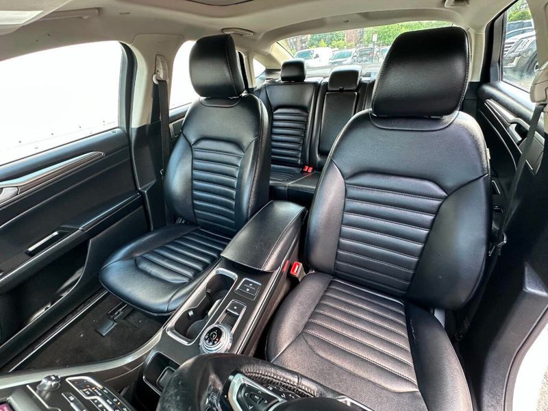 2019 Ford Fusion Hybrid SEL FWD - 22883874 - 16