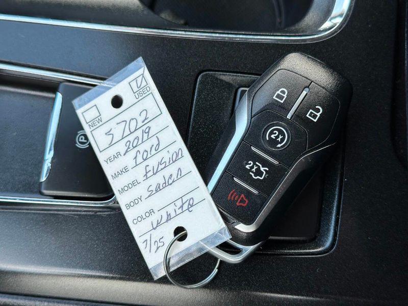 2019 Ford Fusion Hybrid SEL FWD - 22883874 - 46