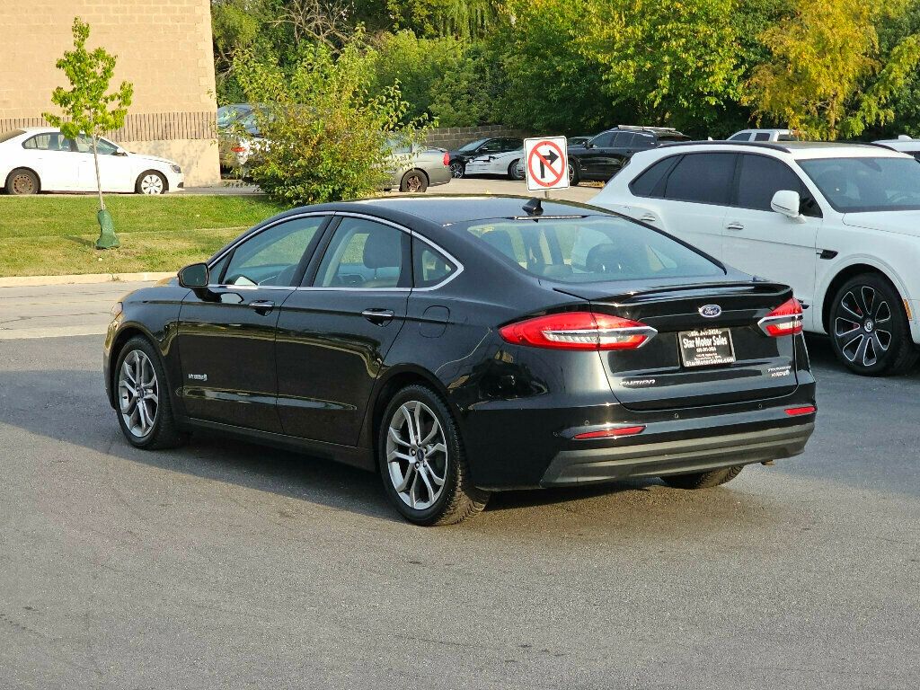2019 Ford Fusion Hybrid Titanium photo 4