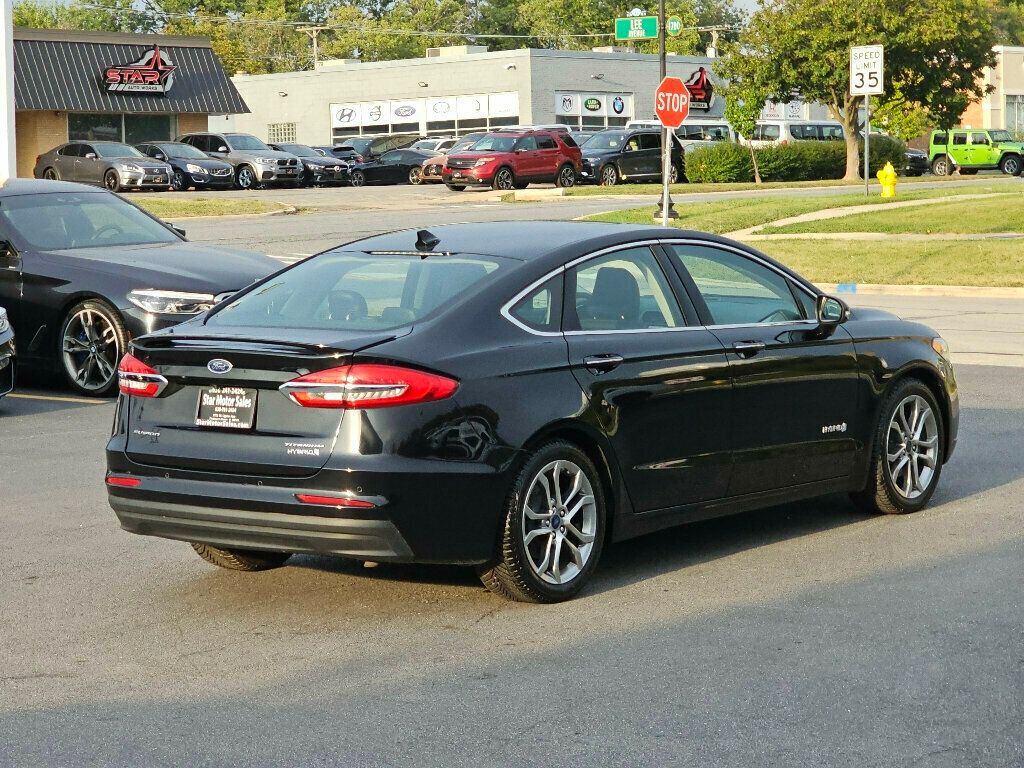 2019 Ford Fusion Hybrid Titanium photo 6