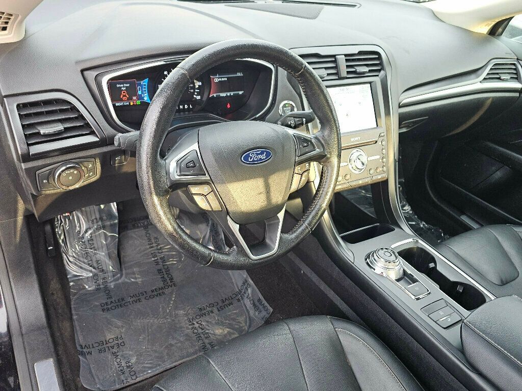 2019 Ford Fusion Hybrid Titanium photo 7
