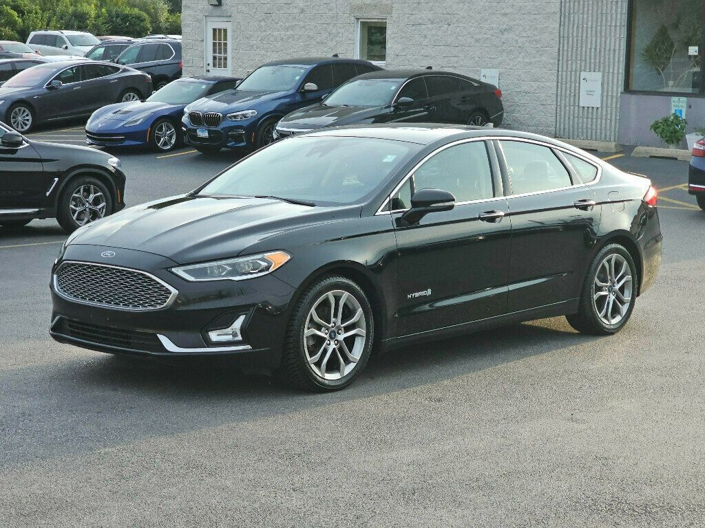 2019 Ford Fusion Hybrid Titanium photo 9