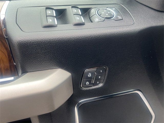 2019 Ford F-150 Lariat photo 12