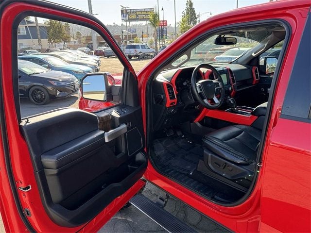 2019 Ford F-150 Lariat - 22667535 - 56