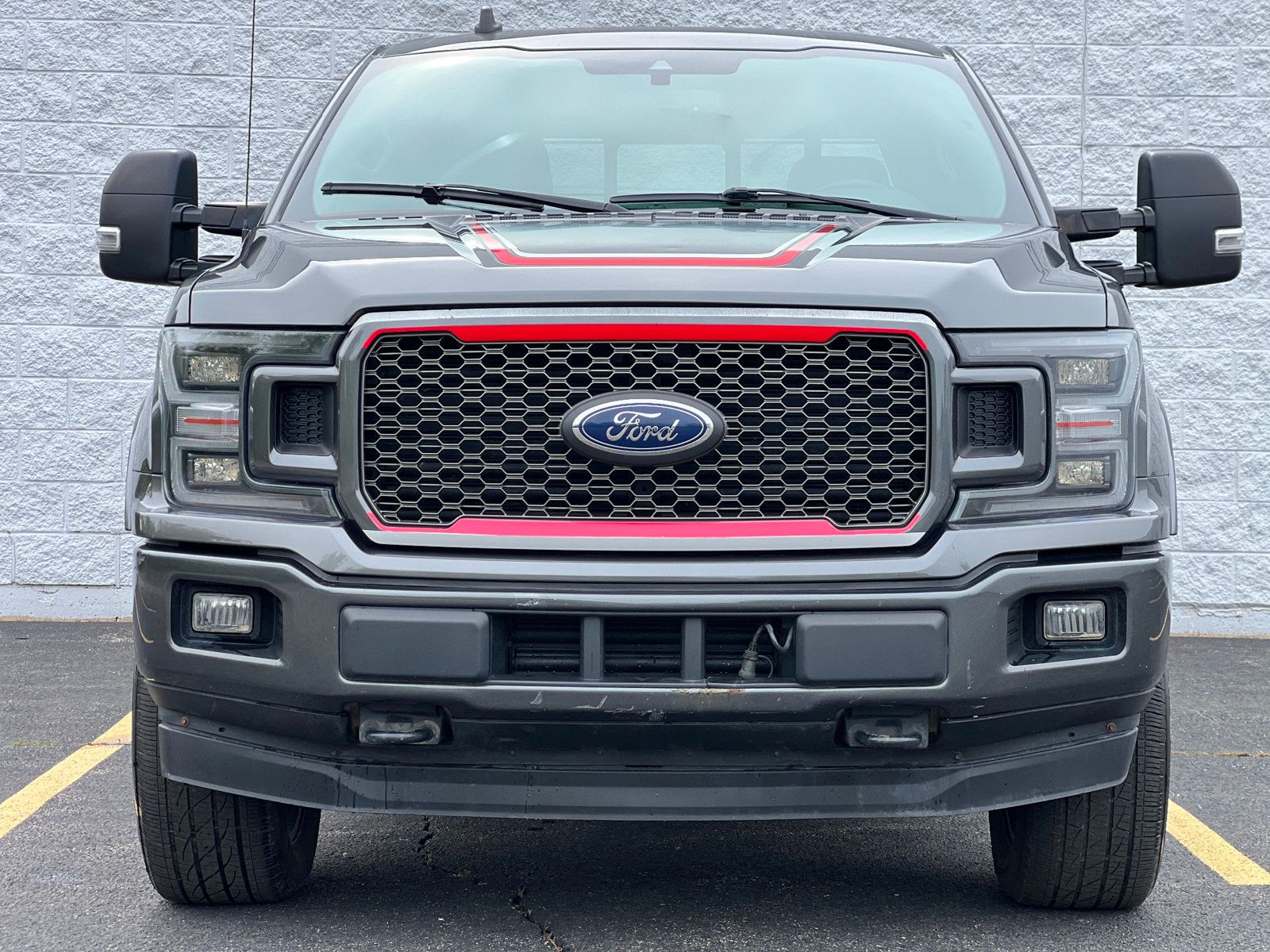2019 Ford F-150 Lariat photo 2
