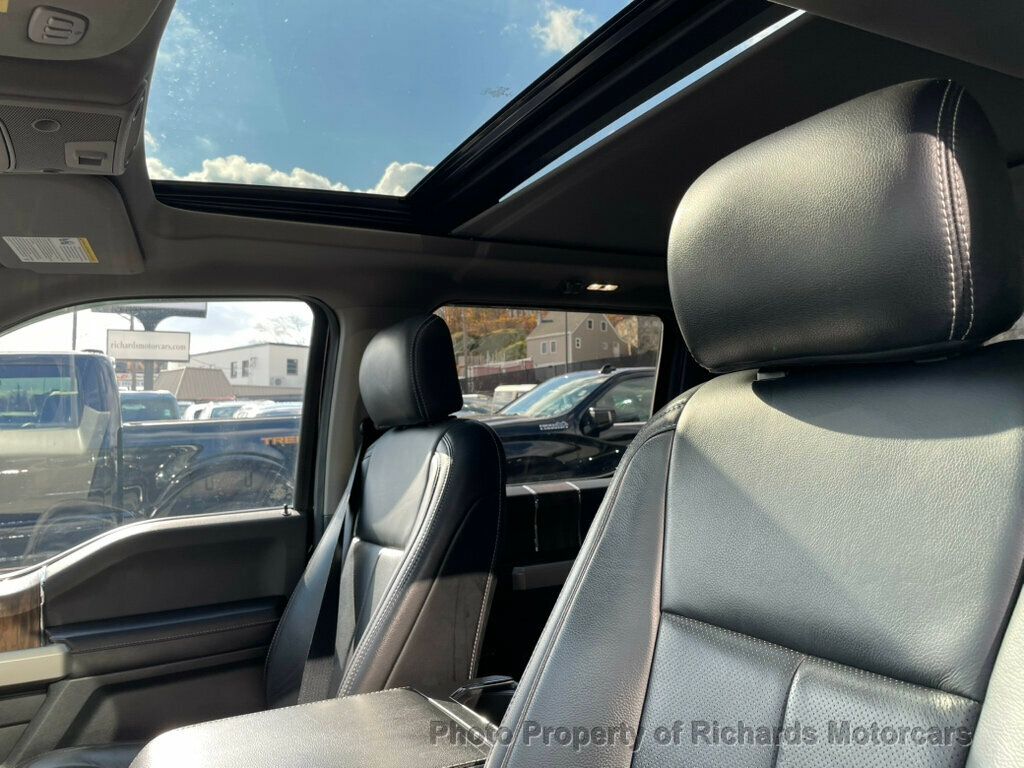 2019 Ford F-150 LARIAT 4WD SuperCrew 5.5' Box - 22942664 - 14