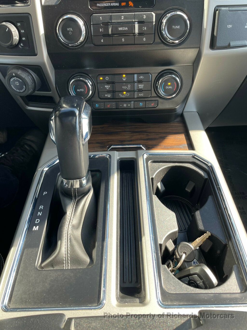 2019 Ford F-150 LARIAT 4WD SuperCrew 5.5' Box - 22942664 - 18