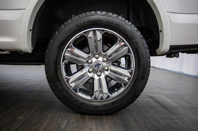 2019 Ford F-150 LARIAT 4WD SuperCrew 5.5' Box - 22985879 - 44