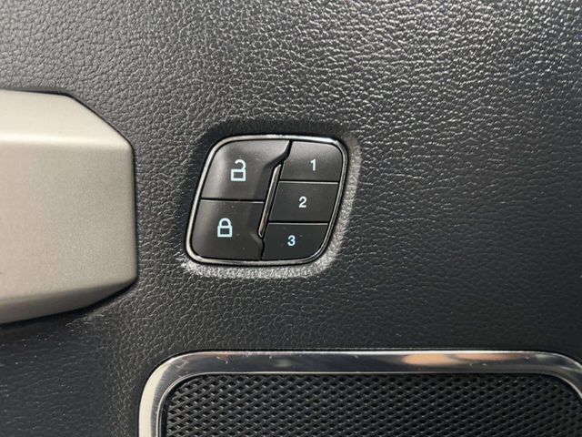 2019 Ford F-150 Lariat 4x4 4dr SuperCrew 5.5 ft. SB - 22947858 - 12