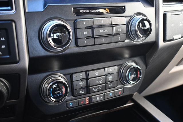 2019 Ford F-150 Limited 4WD SuperCrew 5.5' Box - 22942306 - 38