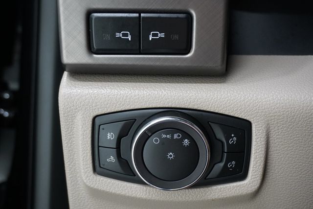 2019 Ford F-150 Limited 4WD SuperCrew 5.5' Box - 22934284 - 29