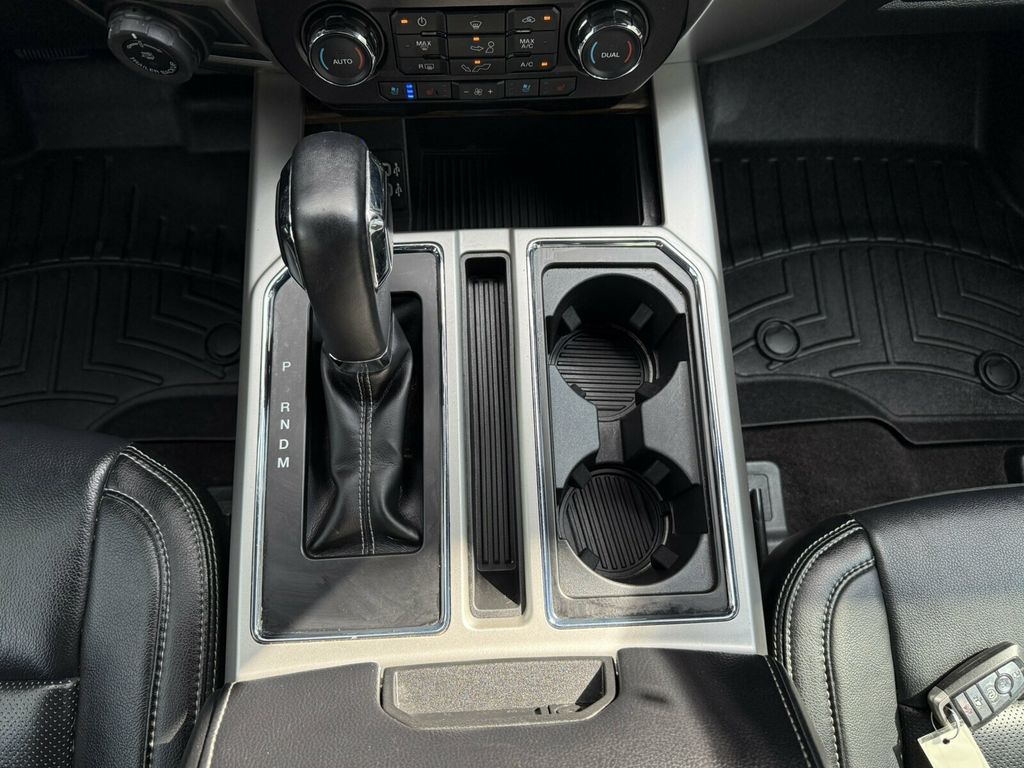 2019 Ford F-150 Local Trade/Heated&CooledSeats/Appearance Pkg/Blind Spot Monitor - 23070971 - 17