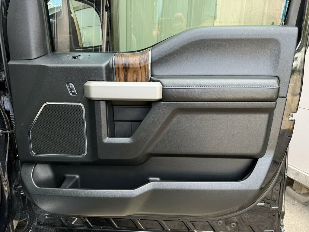 2019 Ford F-150 Local Trade/Heated&CooledSeats/Appearance Pkg/Blind Spot Monitor - 23070971 - 31